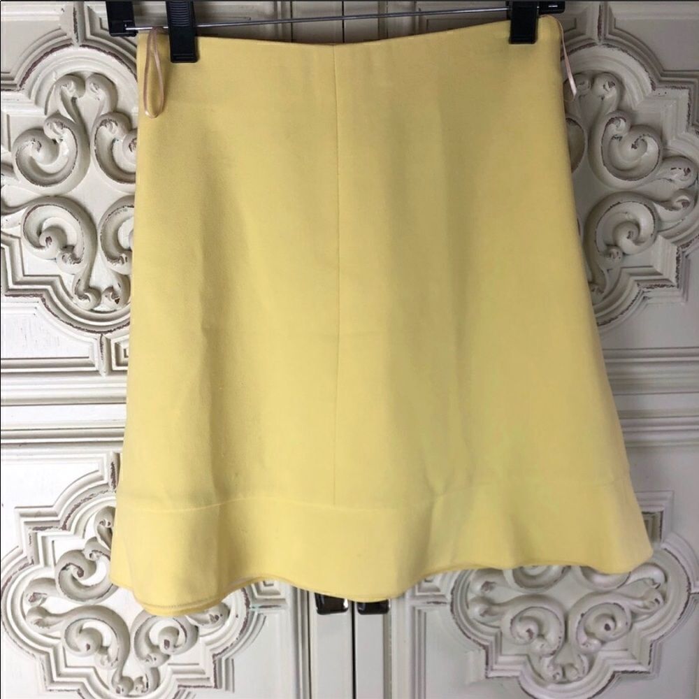 Chloe flared yellow mini skirt